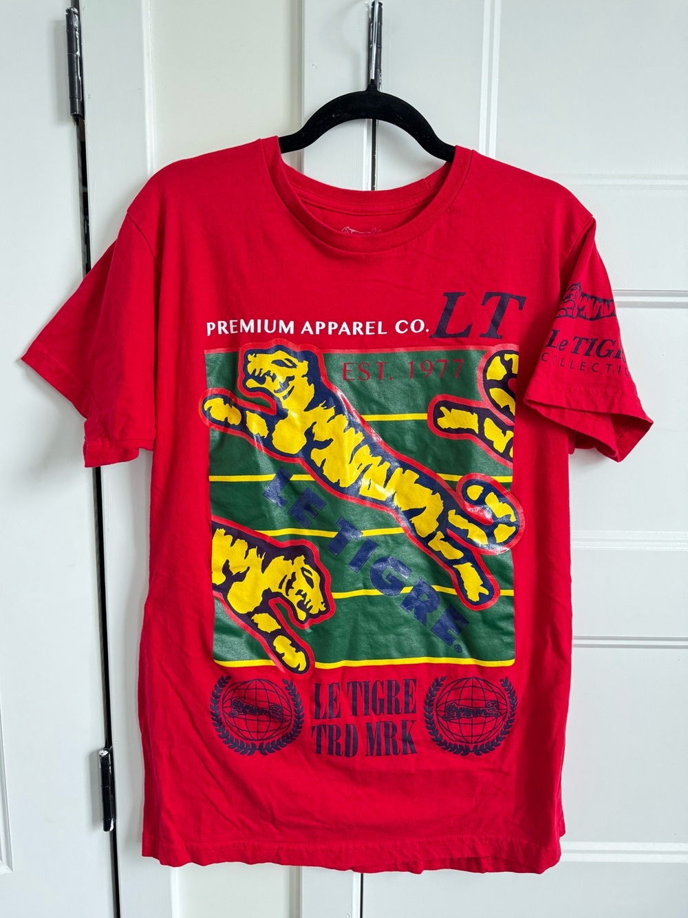 Le Tigre Premium Apparel Collection Leaping Tiger Globe Graphic Short Sleeve Tee